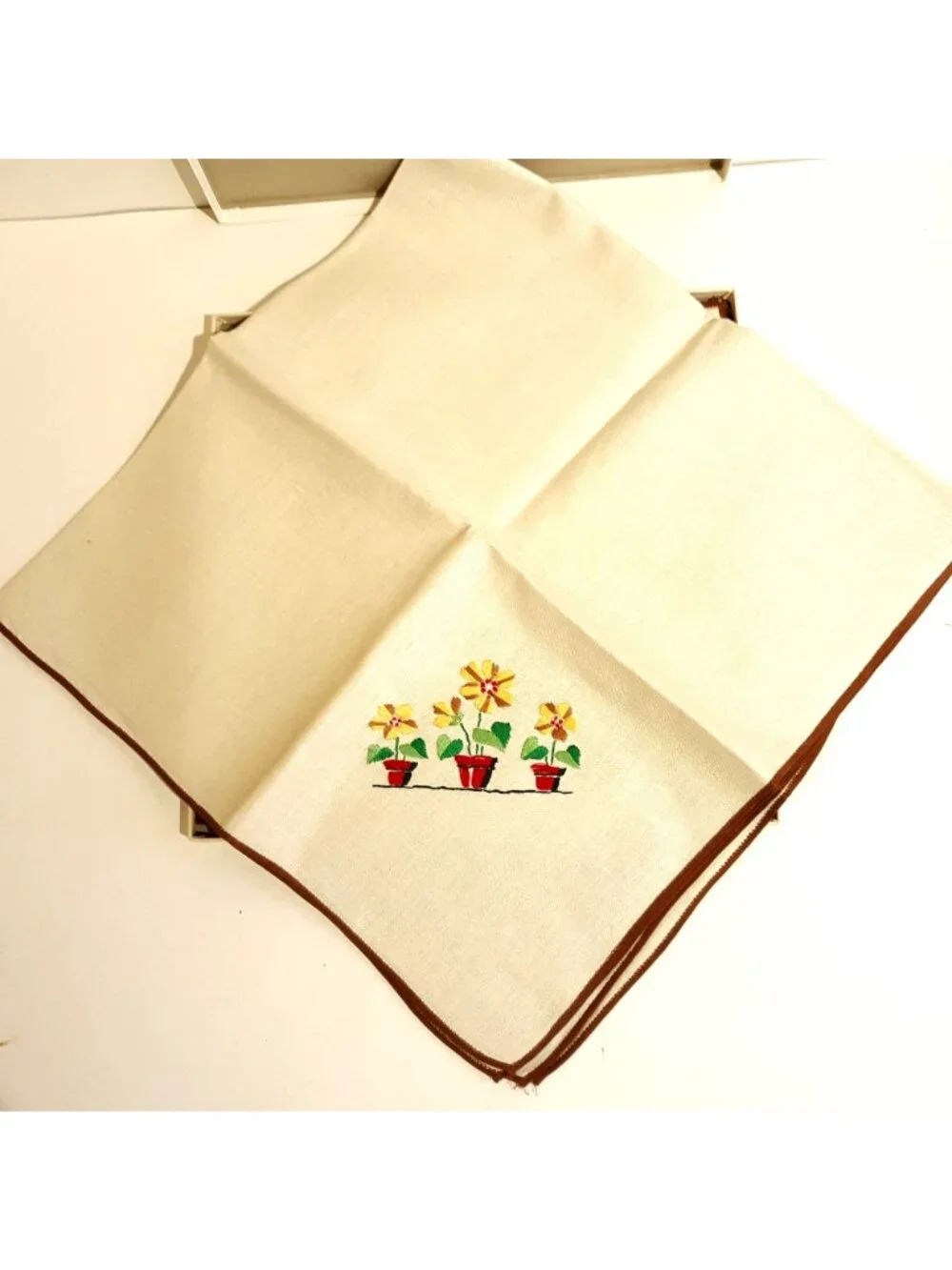 Vintage Embroidered Floral Linen Tablecloth w 4 Napkins Brown Trim & Potted Yell
